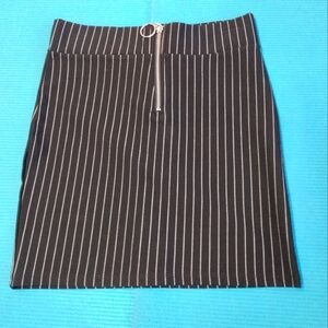 Re Vamped Black White Striped Mini Bodycon Stretch Skirt Size M